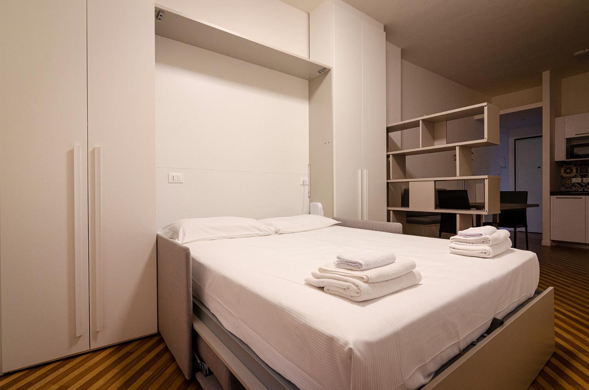 Ugo Bassi Lux Apartment Bologna Exterior photo